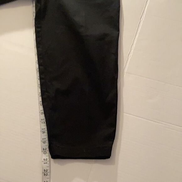 CROFT & BARROW Women’s Classic Fit Capri, blk 4 - Picture 3 of 10